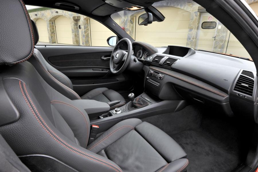  BMW 1-Series M 2011 года  (фото 17 из 79)